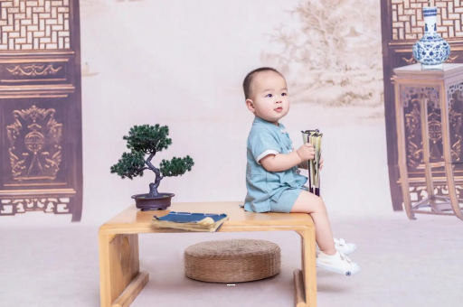 新野孕妇尖肚子和圆肚子